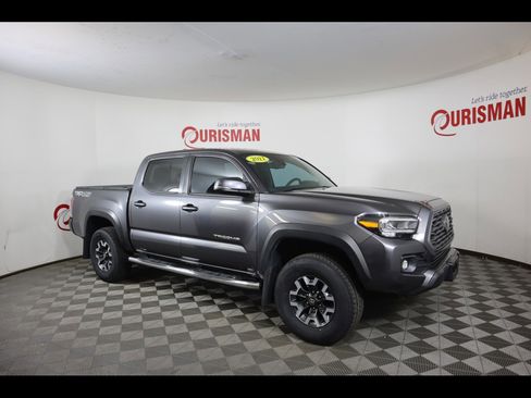 Used 2021 Toyota Tacoma TRD Off-Road w/ Technology Package AWD/4WD image 13