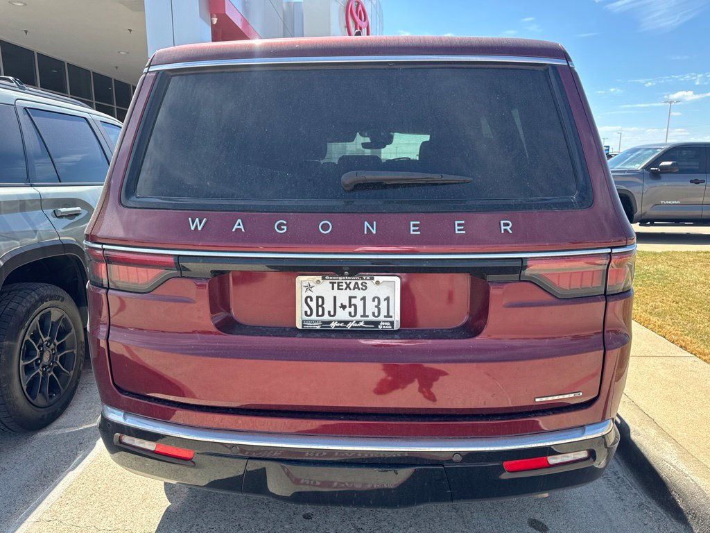 Used 2022 Jeep Wagoneer Series III w/ Premium Group I RWD image 5
