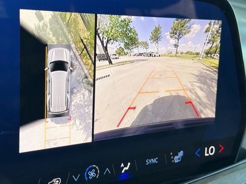 Used 2025 Chevrolet Tahoe LT image 25