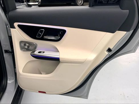 New 2026 Mercedes-Benz GLC 300 image 12