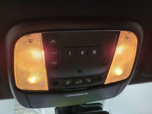 Used 2023 Dodge Durango GT image 50