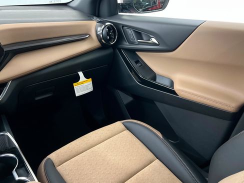 New 2026 Chevrolet Equinox ACTIV w/ Convenience Package III image 11