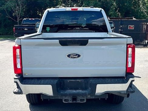 Used 2025 Ford F250 XLT w/ FX4 Off-Road Package AWD/4WD image 5