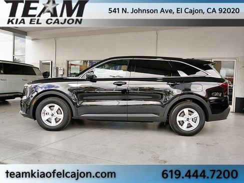New 2026 Kia Sorento LX FWD image 6