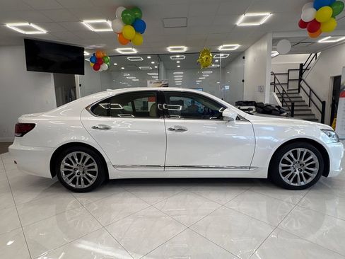Used 2015 Lexus LS 460 w/ Comfort Package RWD image 5