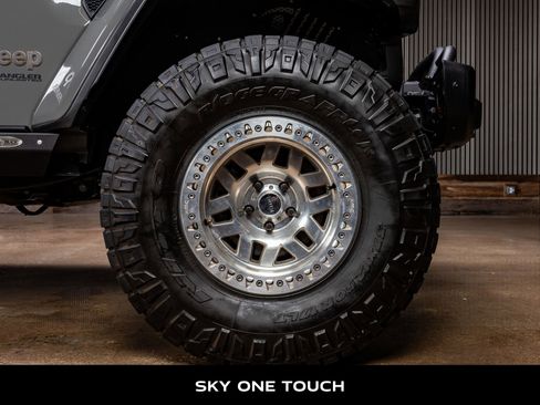 Used 2021 Jeep Wrangler Unlimited Rubicon w/ Trailer Tow Package image 11