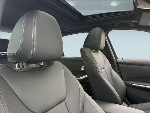 Used 2025 BMW 330i xDrive Sedan w/ Convenience Package image 28