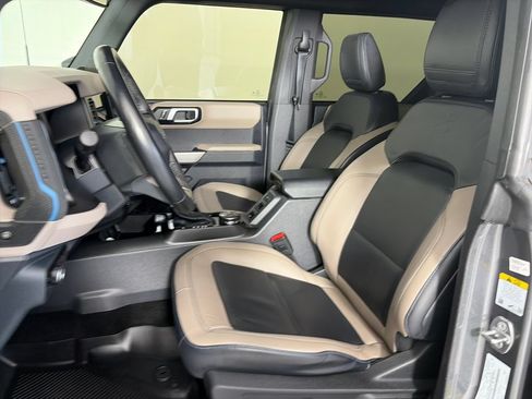 Used 2023 Ford Bronco Wildtrak AWD/4WD image 11