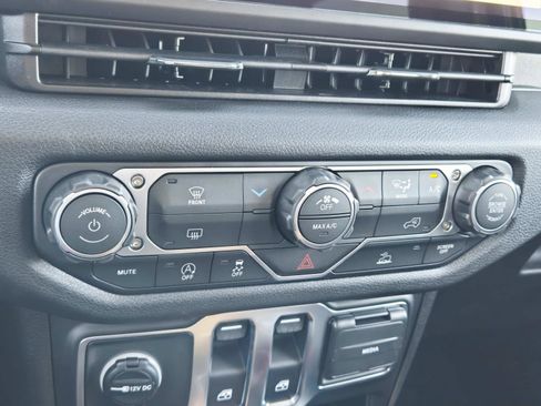 New 2026 Jeep Wrangler Sport image 25