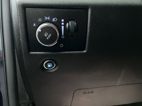 Used 2018 Jeep Grand Cherokee Limited image 14