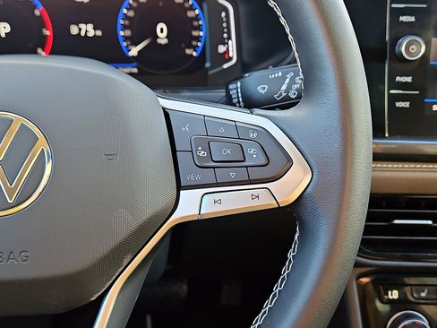 Certified 2023 Volkswagen Taos SEL image 19