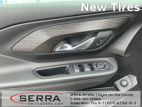Used 2022 GMC Terrain SLE w/ Driver Convenience Package image 19
