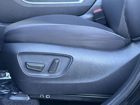 Used 2024 Toyota Highlander LE image 14