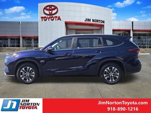 Used 2026 Toyota Highlander XLE AWD/4WD image 4