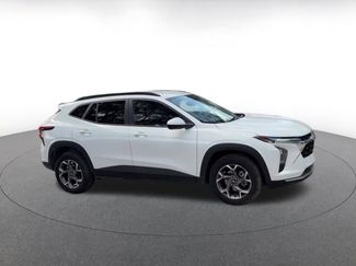 Used 2025 Chevrolet Trax LT video 2