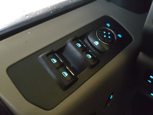 Used 2018 Ford F150 XLT AWD/4WD image 27
