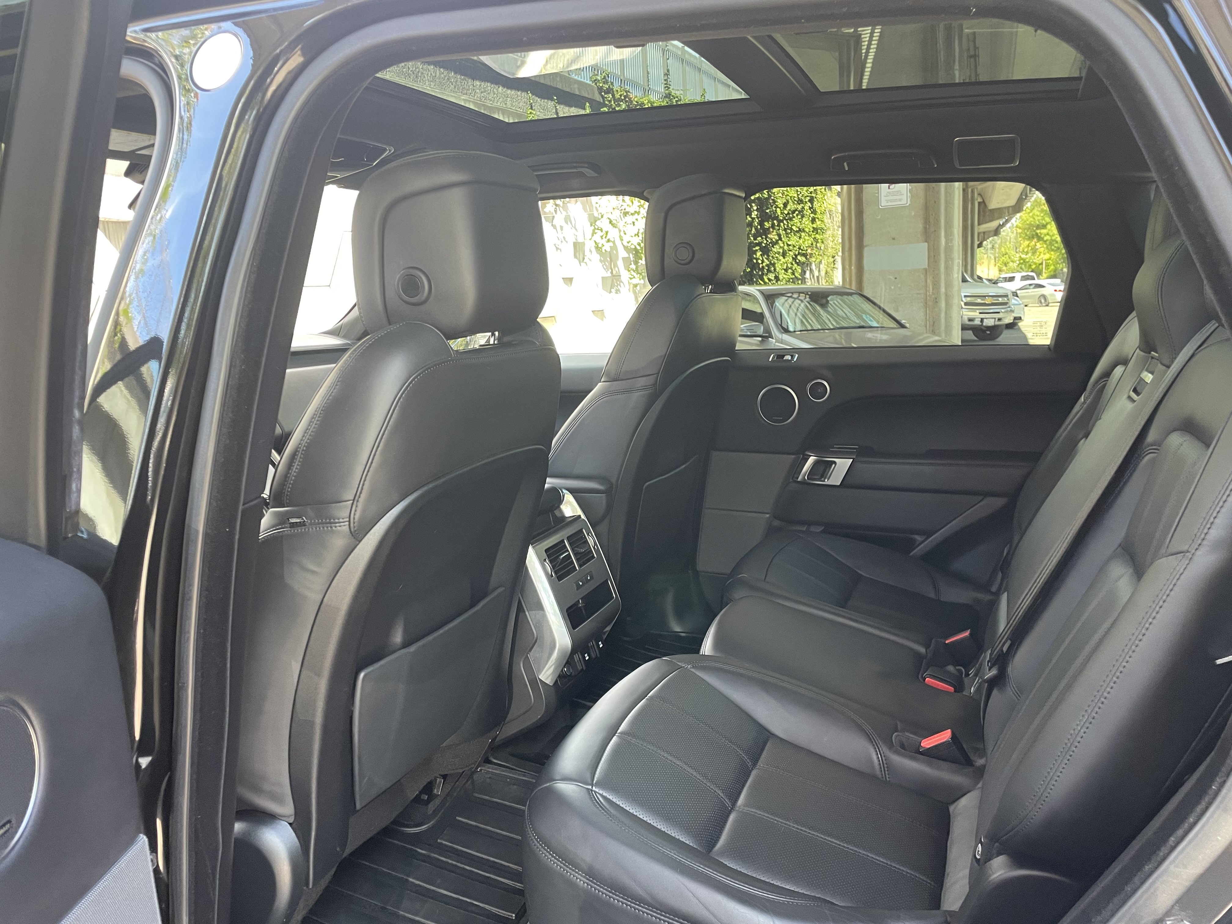Used 2020 Land Rover Range Rover Sport HSE AWD/4WD image 15