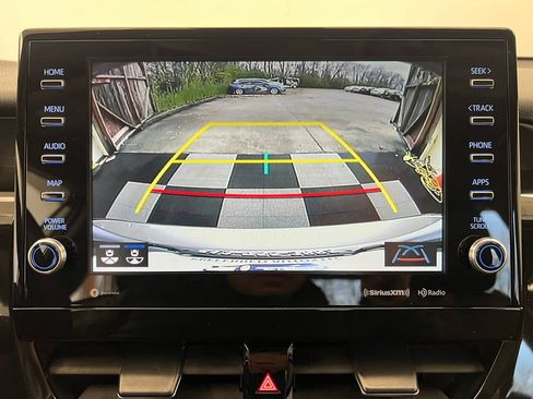 Used 2021 Toyota Camry XLE image 18