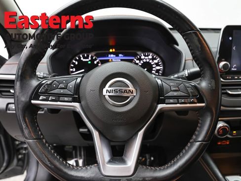 Used 2020 Nissan Altima 2.5 SR FWD image 10
