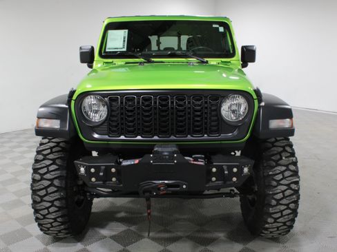 Used 2025 Jeep Gladiator Sport AWD/4WD image 33