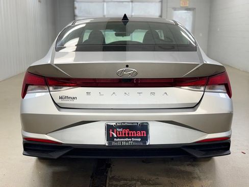 Used 2021 Hyundai Elantra SEL FWD image 6