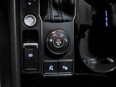 Used 2022 Volkswagen Atlas SEL Premium image 34