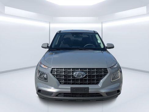 Used 2020 Hyundai Venue SE FWD image 8