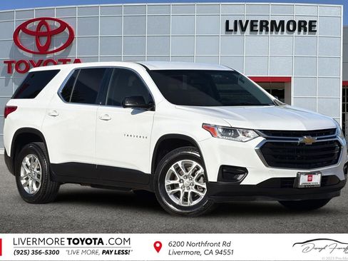 Used 2018 Chevrolet Traverse LS w/ LPO, Floor Liner Package FWD image 1