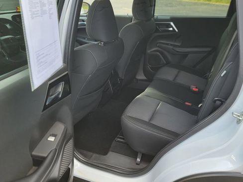 Used 2022 Mitsubishi Outlander ES image 26