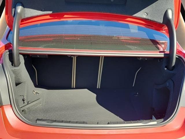 Used 2018 BMW 330i Sedan RWD image 7