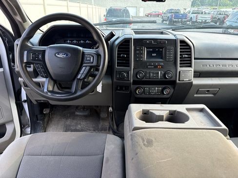 Used 2021 Ford F250 XL w/ STX Appearance Package AWD/4WD image 7