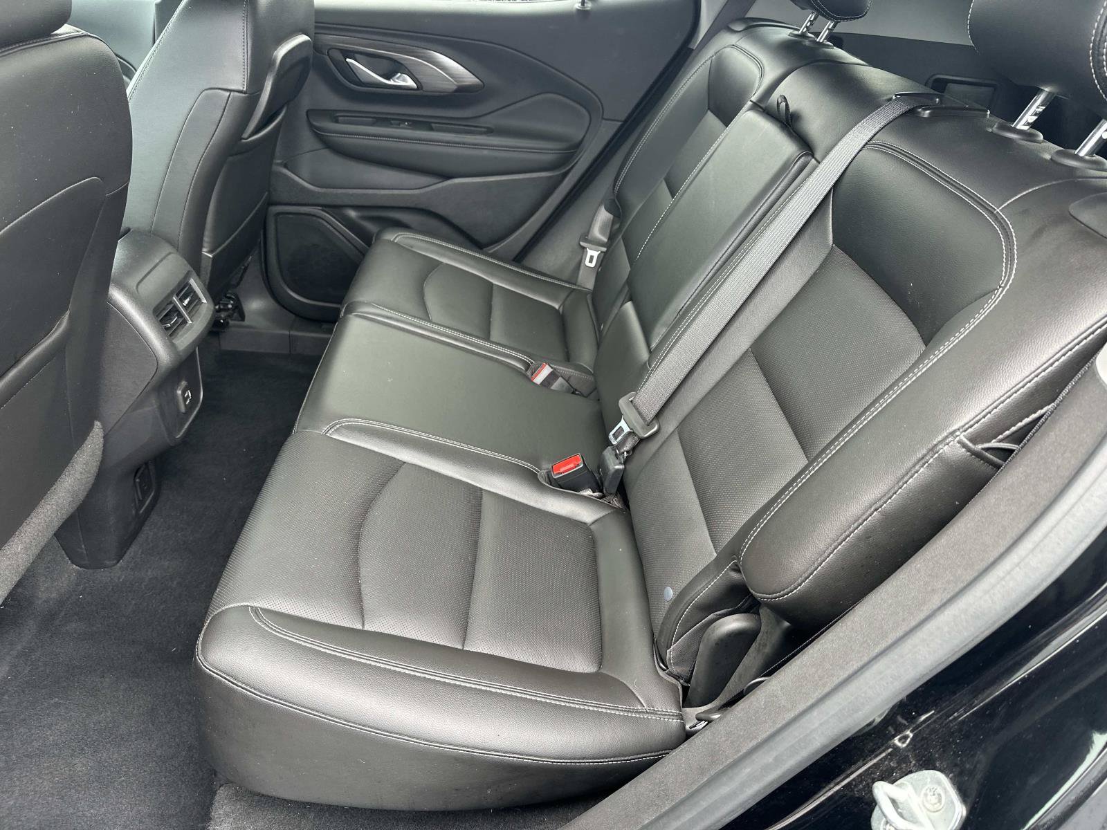Certified 2022 GMC Terrain SLT FWD image 11