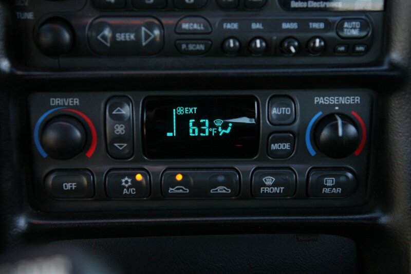 Used 2003 Chevrolet Corvette Z06 RWD image 26