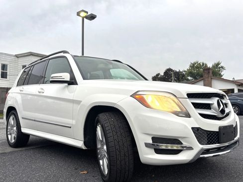 Used 2014 Mercedes-Benz GLK 350 4MATIC image 3