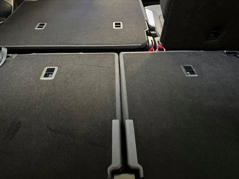 New 2025 Volkswagen Atlas Peak Edition SE image 14