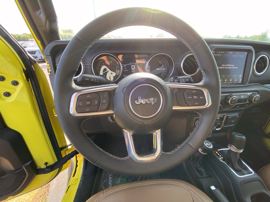 Used 2023 Jeep Wrangler Unlimited Rubicon 4xe AWD/4WD image 14