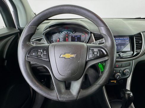 Used 2019 Chevrolet Trax LS w/ Tint and Cruise Package image 11