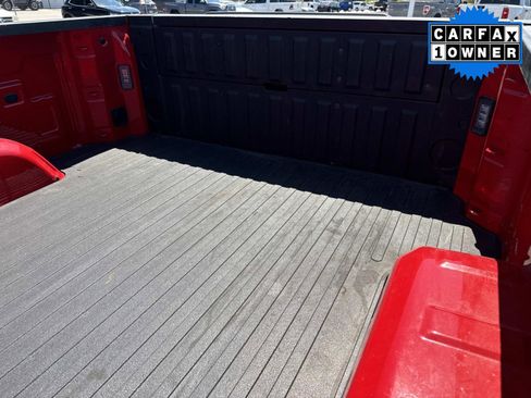 Used 2022 GMC Sierra 1500 Elevation w/ X31 Off-Road Package AWD/4WD image 14