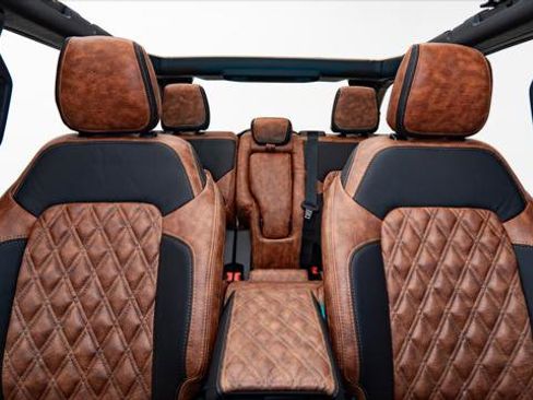 Used 2025 Ford Bronco Outer Banks image 3