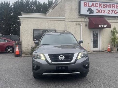 Used 2018 Nissan Pathfinder SV w/ Cargo Package AWD/4WD image 2