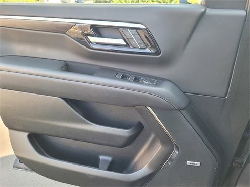 Used 2025 Chevrolet Tahoe Premier image 14