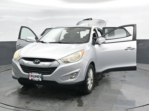 Used 2011 Hyundai Tucson Limited w/ Premium Pkg 3 FWD image 45