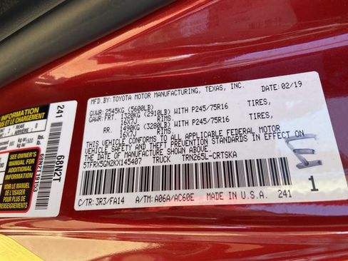 Used 2019 Toyota Tacoma SR image 32