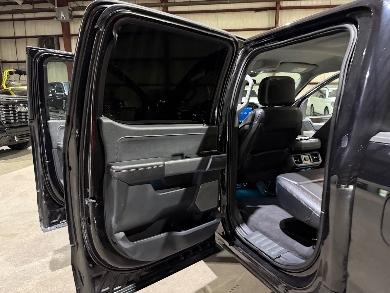 Used 2023 Ford F150 Lariat RWD image 16
