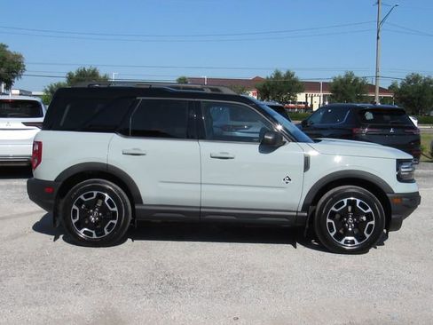 Used 2024 Ford Bronco Sport Outer Banks w/ Tech Package AWD/4WD image 2