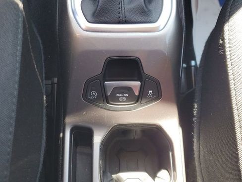 Used 2022 Jeep Renegade Latitude image 27