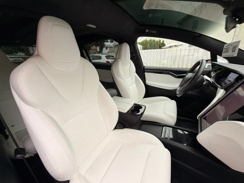 Used 2020 Tesla Model X Long Range AWD/4WD image 28