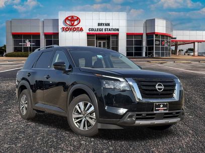 Used 2025 Nissan Pathfinder SL