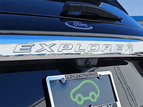 Used 2023 Ford Explorer Limited w/ Equipment Group 301A image 37