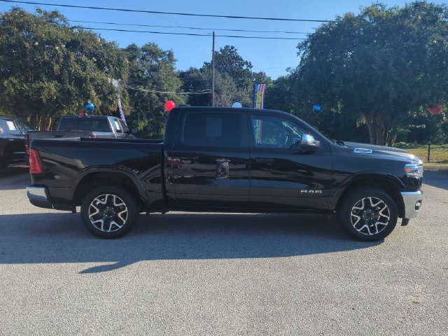 Used 2025 RAM 1500 Laramie AWD/4WD image 2